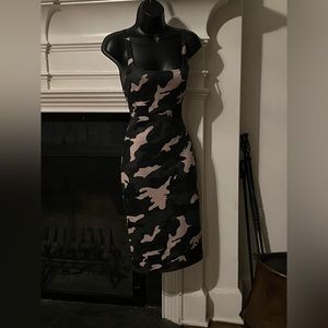 NWOT-Zara maxi dress Zara trafaluc throwback. Rare, iconic and statement
